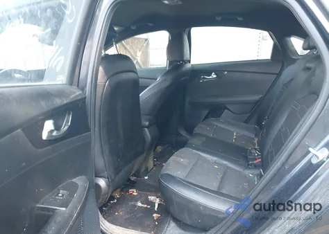 2023 Kia Forte Gt-Line z USA, uszkodzony, nr VIN 3KPF54AD3PE529965